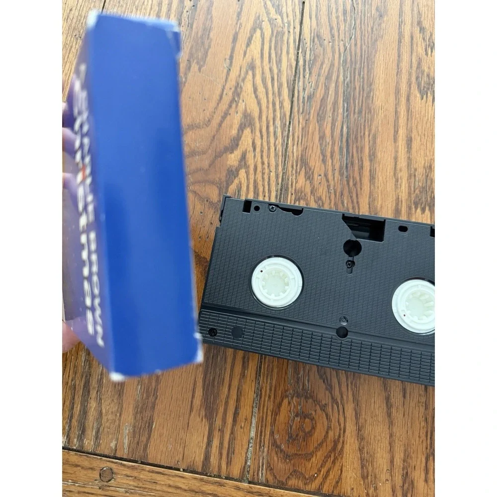 A Charlie Brown Christmas VHS Vintage Peanuts‎ Snoopy Holiday Shell Promo